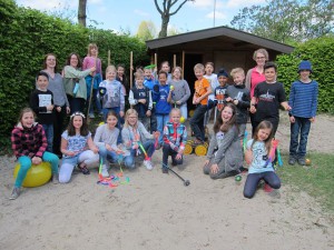 DANKE an den Förderverein der Grundschule Everswinkel: Stellvertretend für alle tun dies die Schülerinnen und Schüler der 4a.